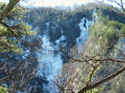 Buckeye Falls
Covered in ice,
3-6-10
