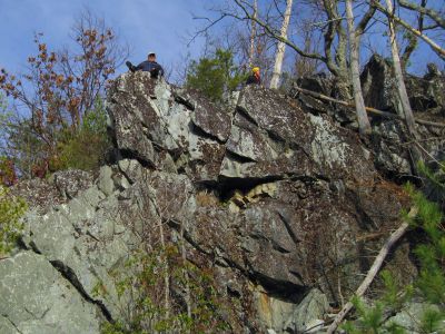 Whitehouse Mountain Cliffs
Rat Patrol and Melissa 'coping some visuals'
Rocky Fork Area,
December, 2010
