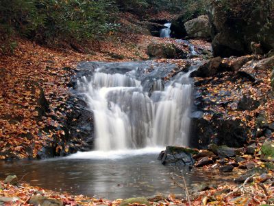Lower Devil Fork Falls
...near Rocky Fork.
Photo by RAT
10-19-2010
