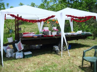 Food Cart
Preparing for Wedding.
5-21-2011
