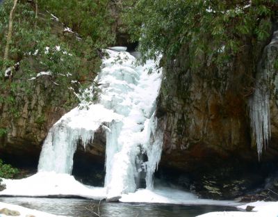 Upper Upper Dick Creek Falls
Frozen.
3-1-2015
