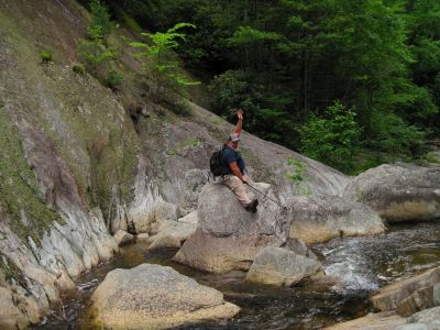 10 Second Ride
Rat rides a boulder in the Vortex.
South Harper Creek Falls (NC).
6-5-2015
